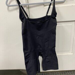 Skims Square Neck Shapewear Mid Thigh Size Large